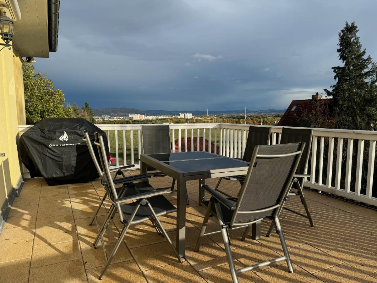 205 Qm "Traumtor" Mit Sauna, Whirlpool, Kamin Und 3 Terrassen Mit Blick In Die Boehmisch Saechsische Schweiz Dresda Exterior foto